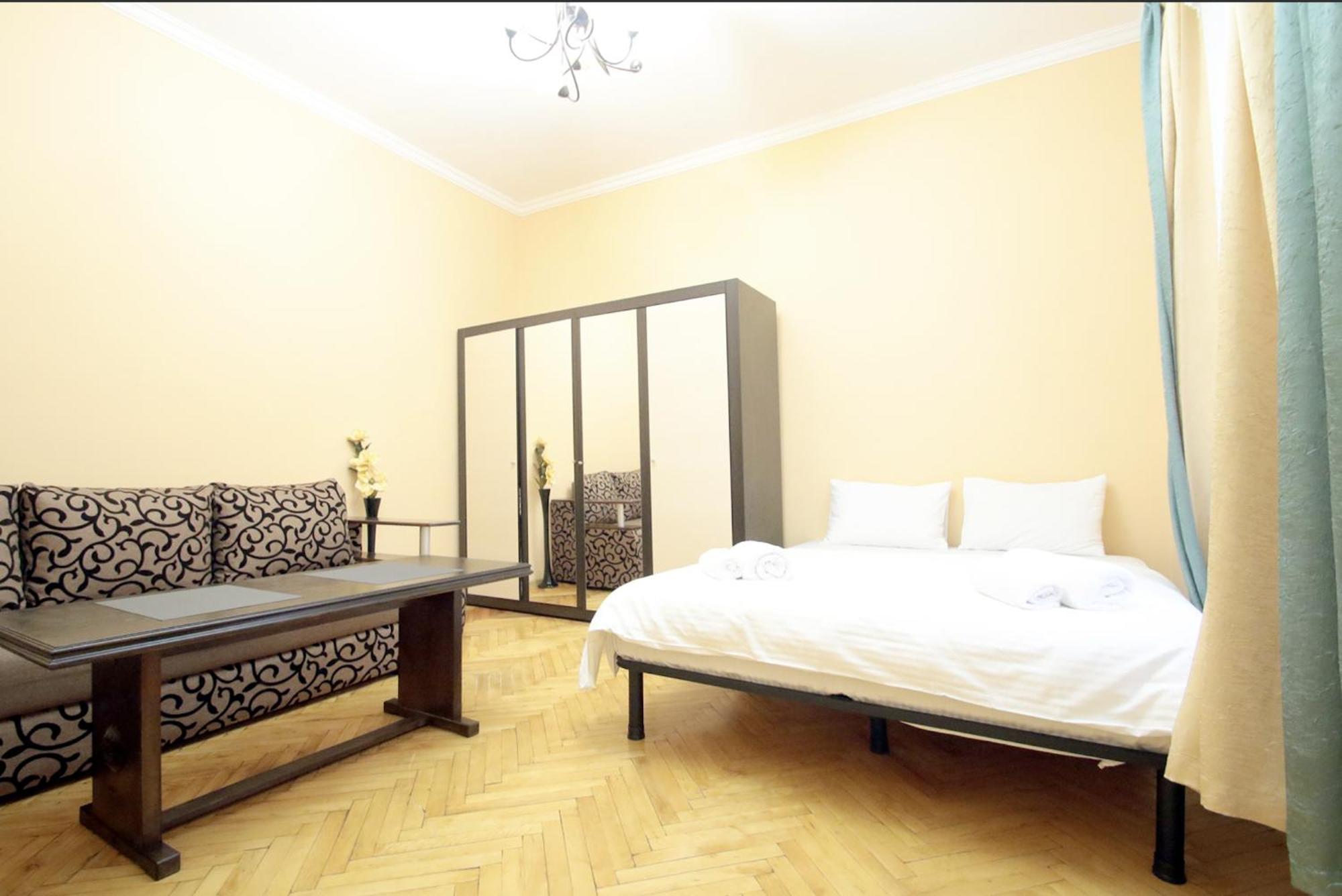 "Deluxe Apartments" K 45 - 1128 Leopoli Esterno foto